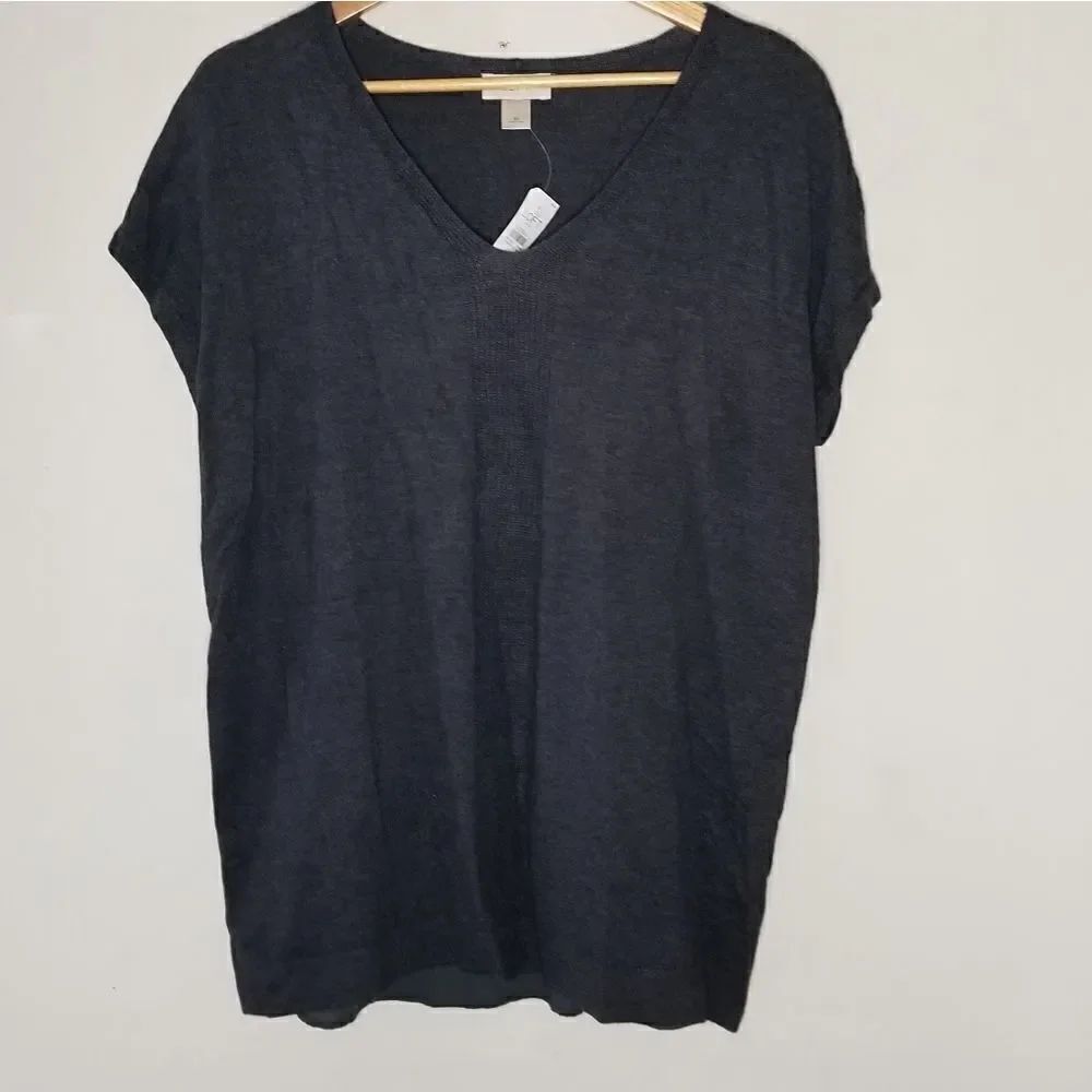 Loft outlet top Women's size medium NWT